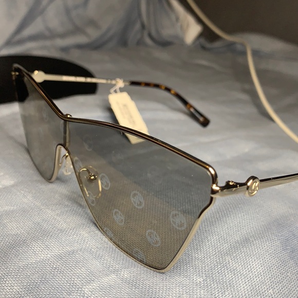 MK LARISSA SUNGLASSES